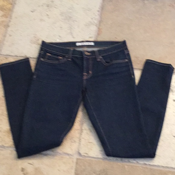 J Brand size 26 darkwash skinny jeans - Picture 2 of 6